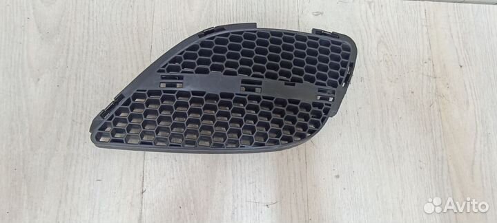 Решетка радиатора Nissan almera N16 Лев