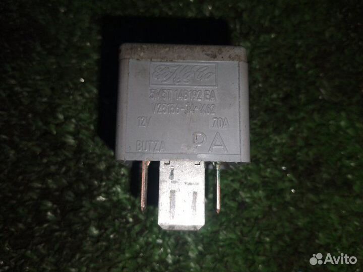 Реле Ford Focus 2 универсал 1.6L duratec 16V shdb