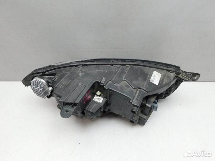 Фара левая Volvo XC90