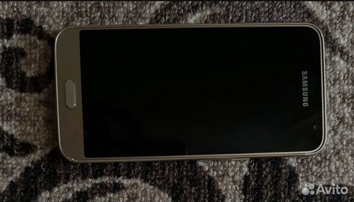 Телефон Samsung j3