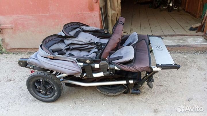 Коляска для двойни