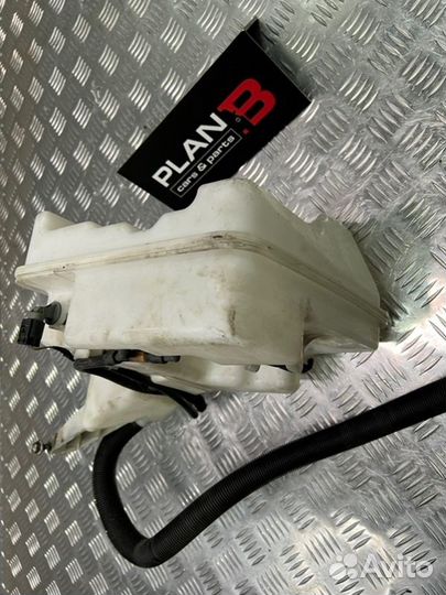 Бачок стеклоомывателя с моторчиком Bmw 5 E60