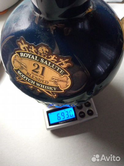 Бутылка фарфоровая chivas 21 год