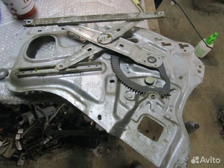 Стеклоподъемник электр. задний левый Kia Magentis