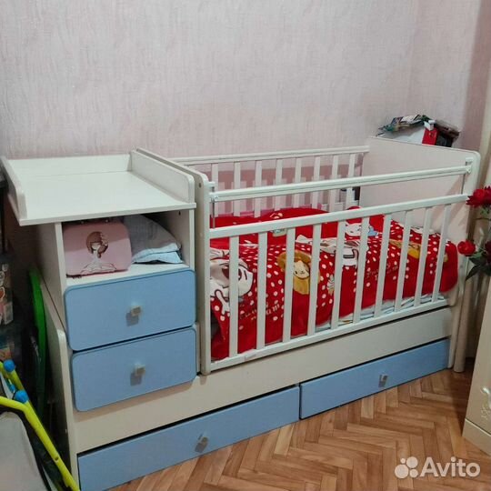 Детская кроватка трансформер с маятником