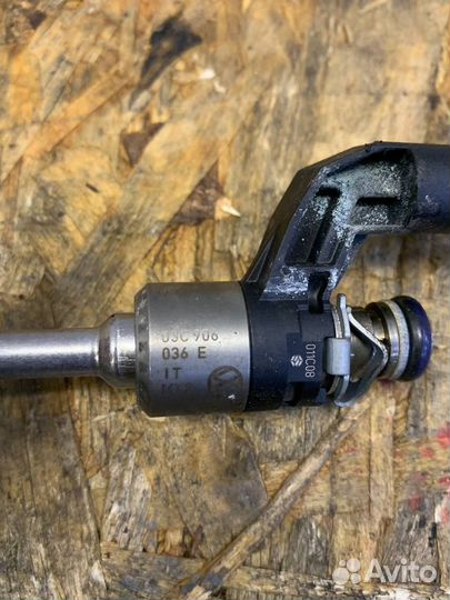 Форсунка Volkswagen Touran 1.4TSI BMY