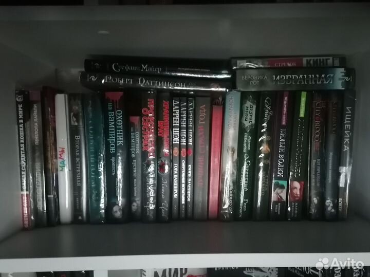 Книги в ассортименте