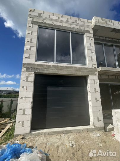 Секционные ворота