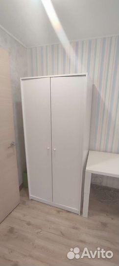 Шкаф, стол, стул