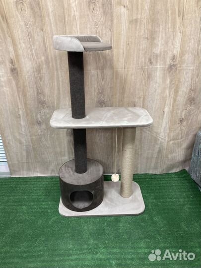 Когтеточка и домик для кошек