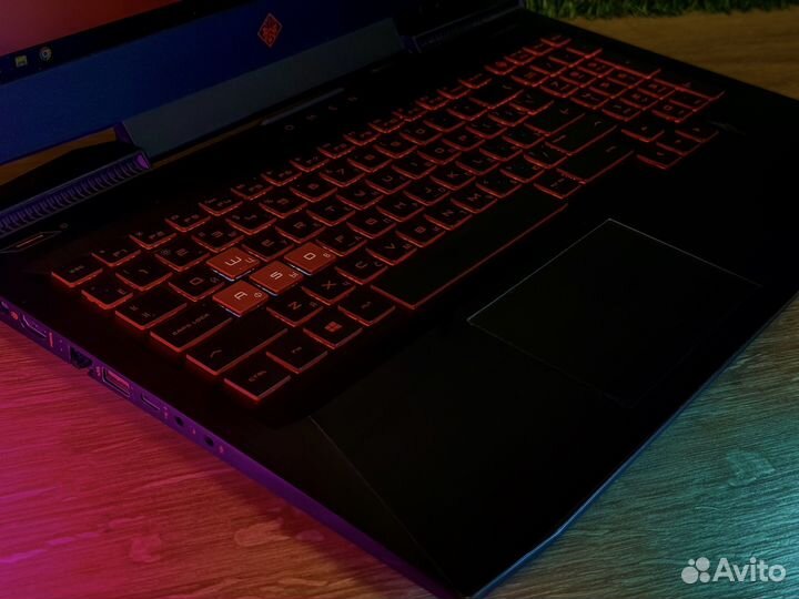 Игровой ноутбук HP omen i7 + 1050