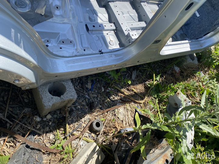 Правый порог Nissan X-Trail T32 2.5 qr25de