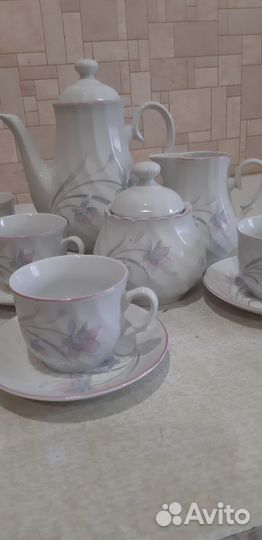 Столовый сервиз новый (Болгария) на 6 персон