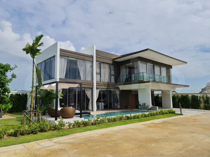 Дом 375 м² на участке 330 м² (Таиланд)