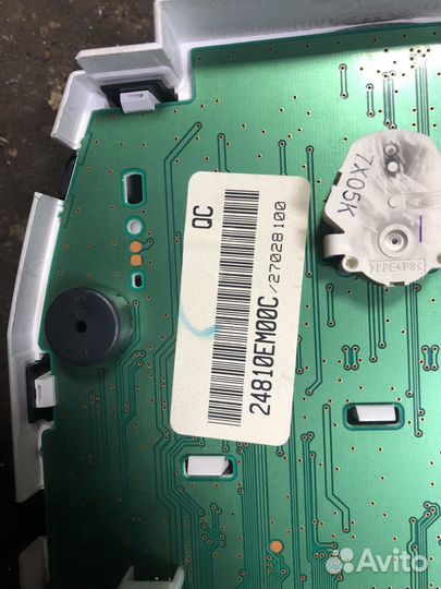 Щиток приборов Nissan Tiida 1