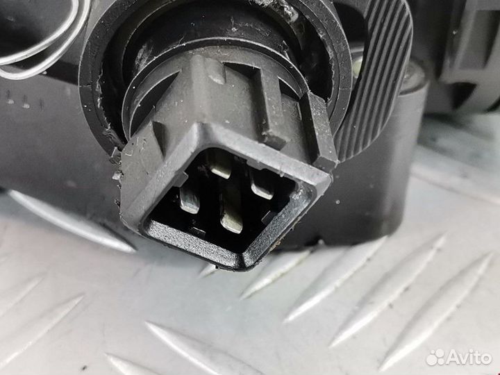 Корпус термостата Renault Espace 4 2005 8200262237