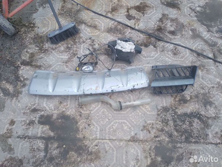 На митсубиси аутлендер 1 поколение