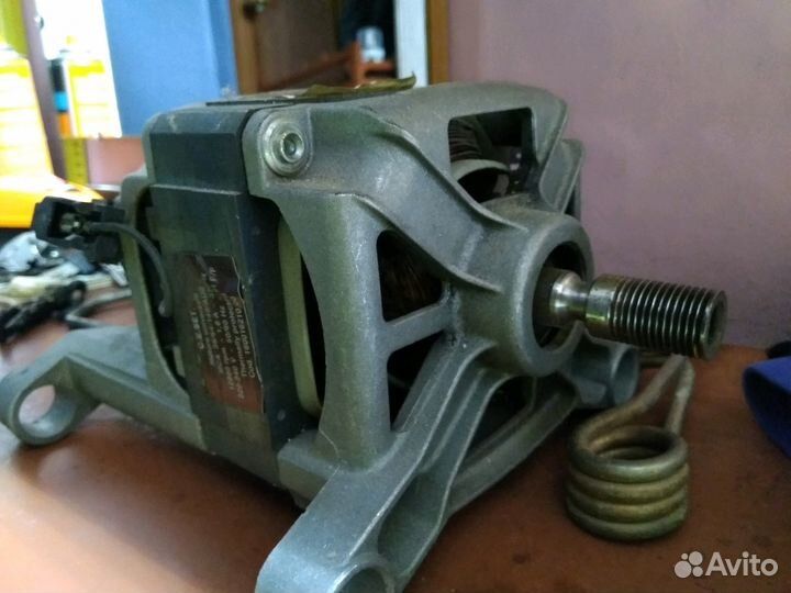 Двигататель стиральной машины