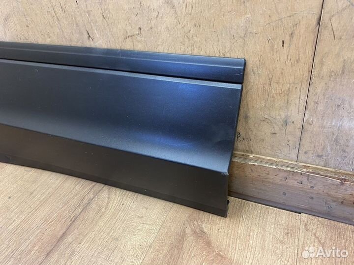 Накладка двери задней правой Vw Tiguan 2017+