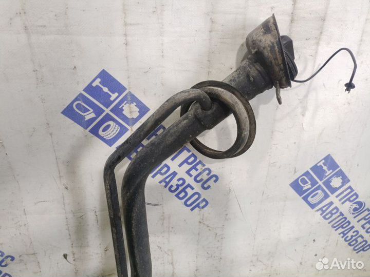 Горловина топливного бака Nissan Murano кроссовер