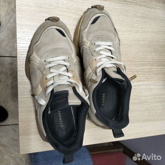 Женские кроссовки