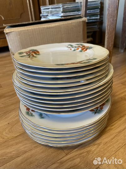 Набор столовой посуды 18 шт (сделано в Японии)