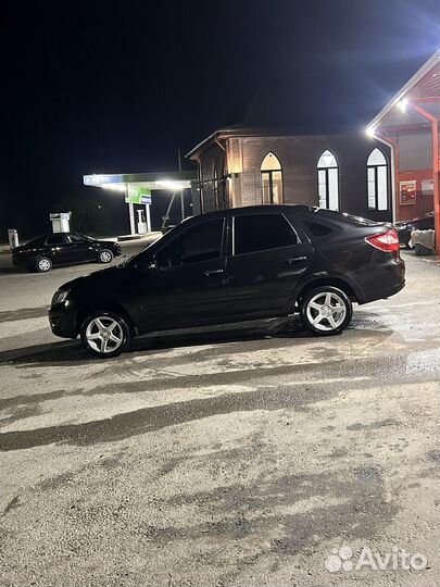 LADA Granta 1.6 МТ, 2015, 210 000 км