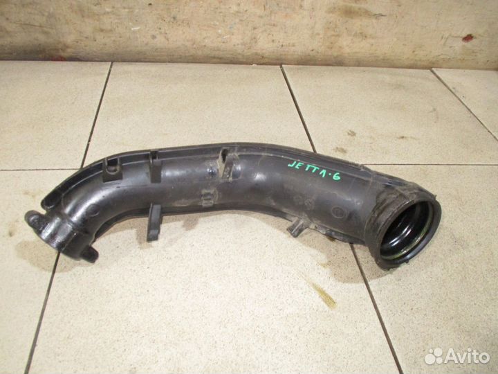 Патрубок турбины VW Jetta 6 (1B)