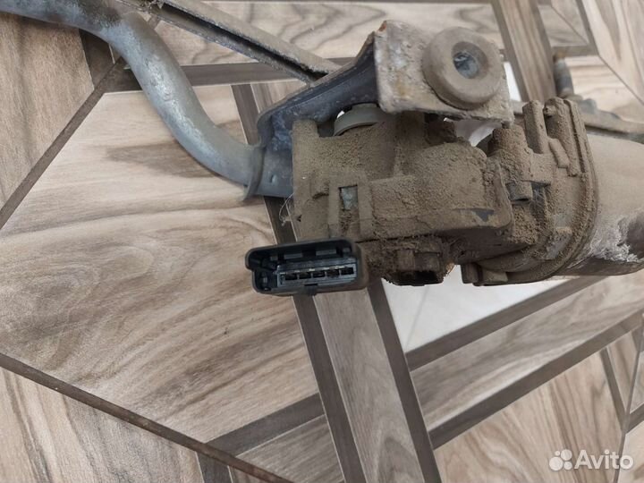 Моторчик трапеции стеклоочистителя