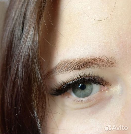 Наращивание ресниц на анатомической кушетке