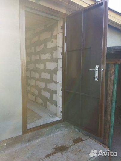 Дверь входная металлическая в дом, на дачу