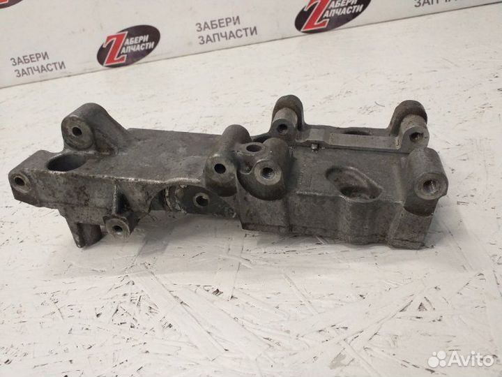 Кронштейн генератора Volvo S40 2.0 1997-2000