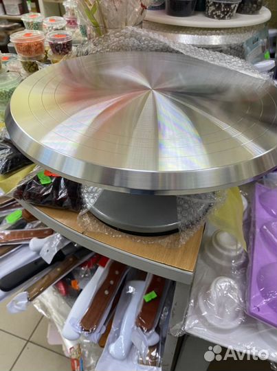 Поворотный столик для торта