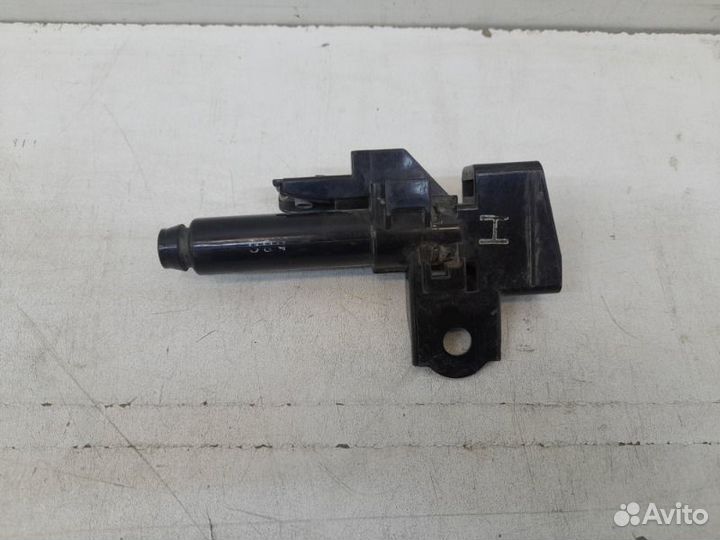 Форсунка омывателя фары передняя левая Subaru