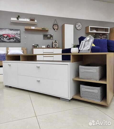 Тумба под тв белая