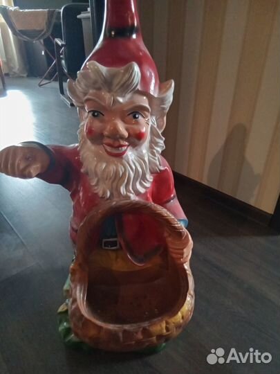 Фигурка гнома. 77 см высотой. Полый. Легкий