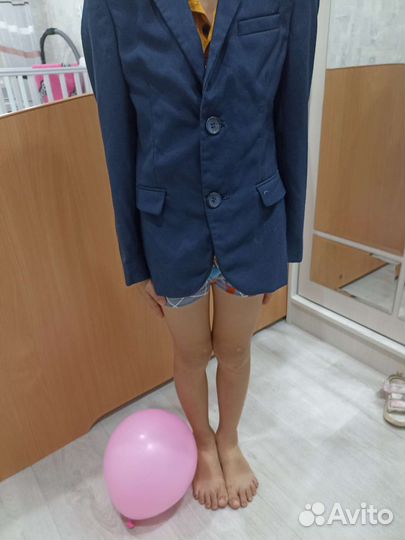 Отдам вещи на мальчика первый класс