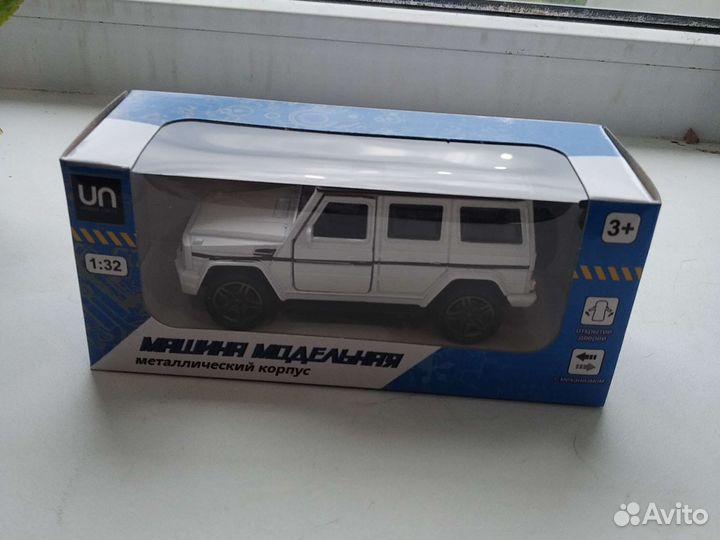 Машинка модельная игрушка