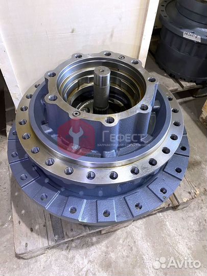 Редуктор хода Hitachi ZX350H 9212584