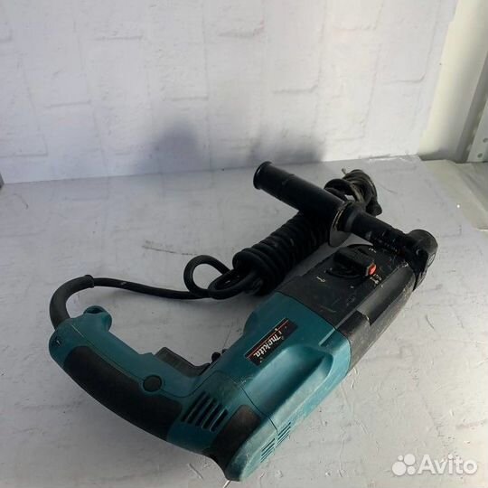 Перфоратор Makita HR2450 (7423)