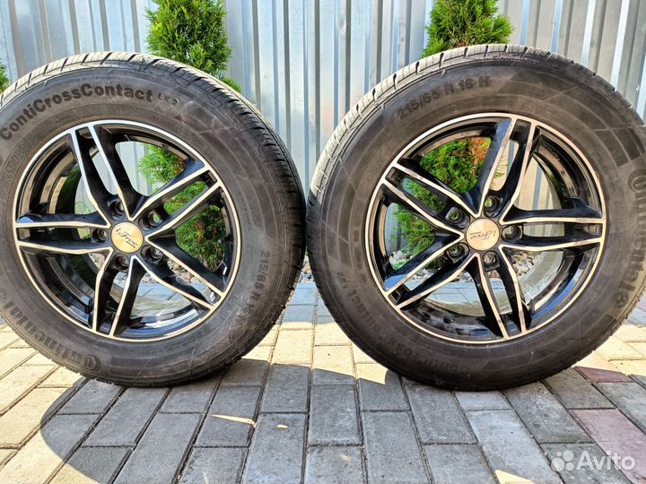 Колёса r16 летние на Дастер