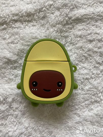 Чехлы на airpods