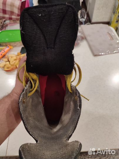 Коньки хоккейные