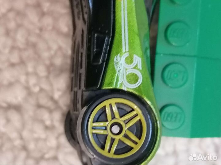 Машинка хотвилс