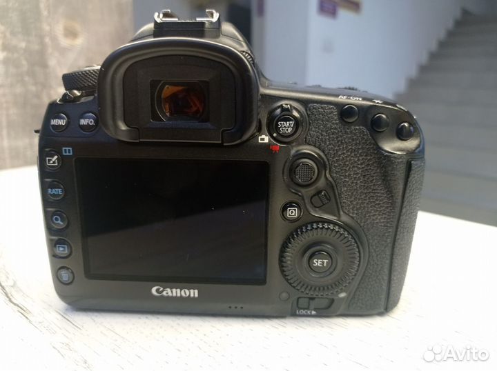 Зеркальный фотоаппарат canon 5d mark 4- б/у
