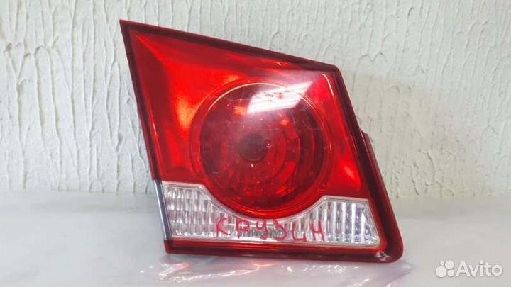 Фонарь задний левый Chevrolet Cruze J300