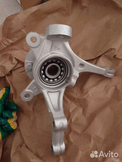 Поворотный кулак,цапфа,ступица.Solaris