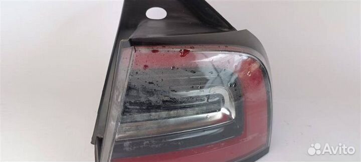 Фонарь задний правый Tesla Model 3 2022