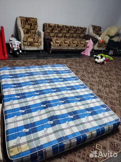 Матрас 160х200 бу бесплатно