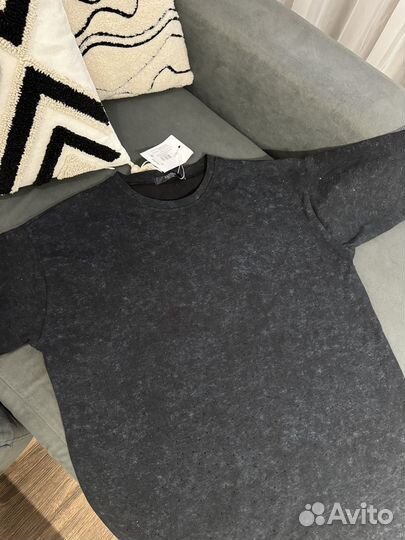 Новая футболка со стразами 95% хлопок